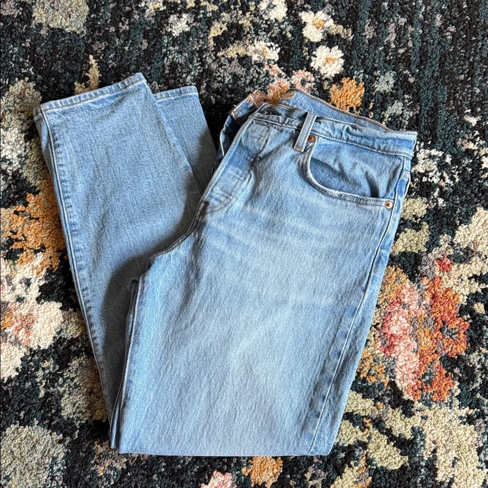 Levi’s Wedgie Straight Ankle Jeans